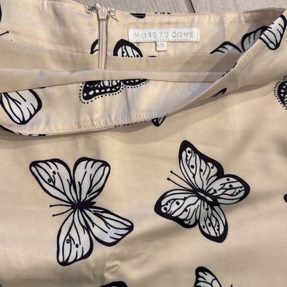 MORE TO COME Araceli Mini Skirt in ChampagneSize small - Picture 4 of 4